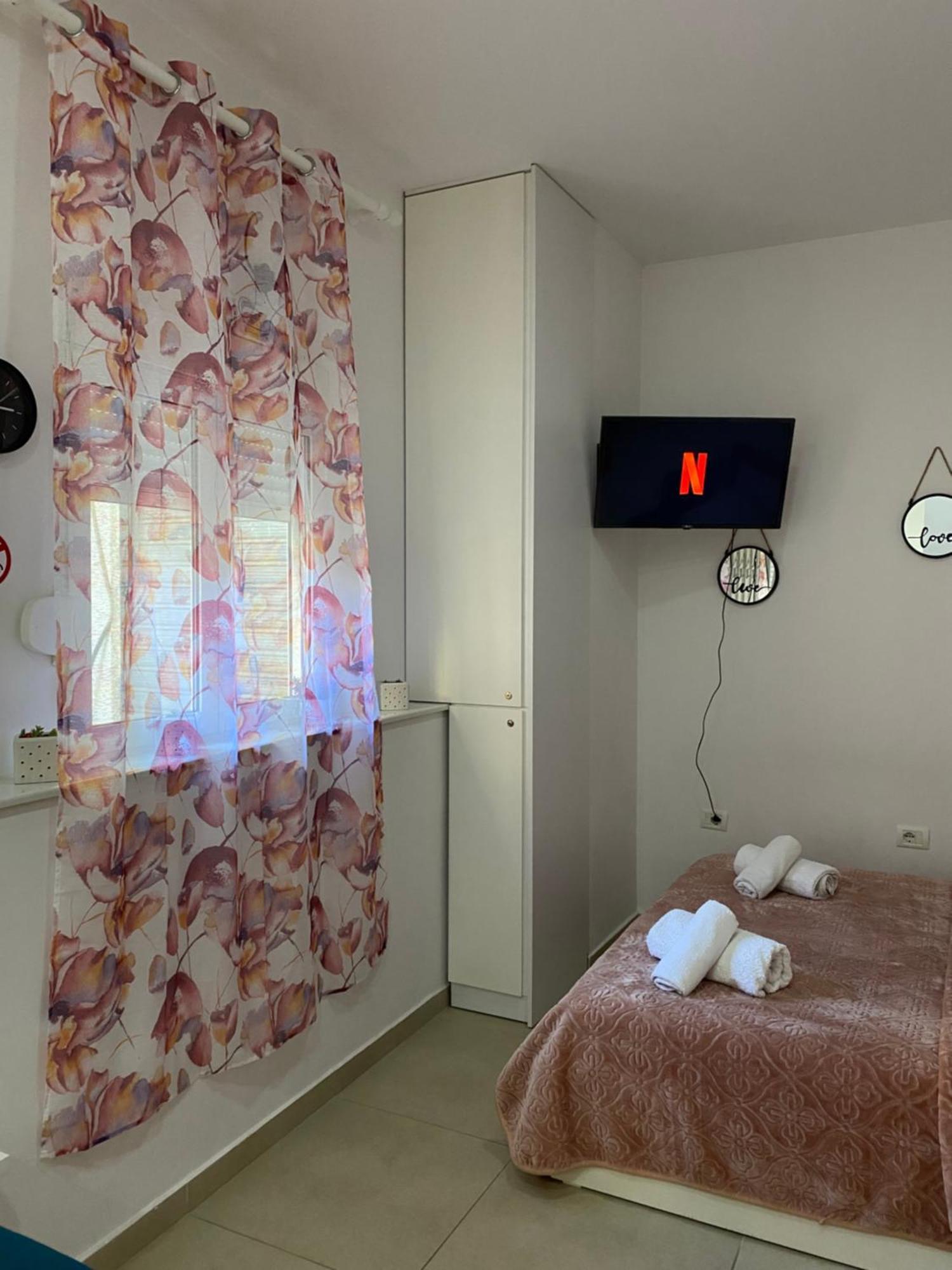 Ayso Inn Tirana City Center Екстер'єр фото