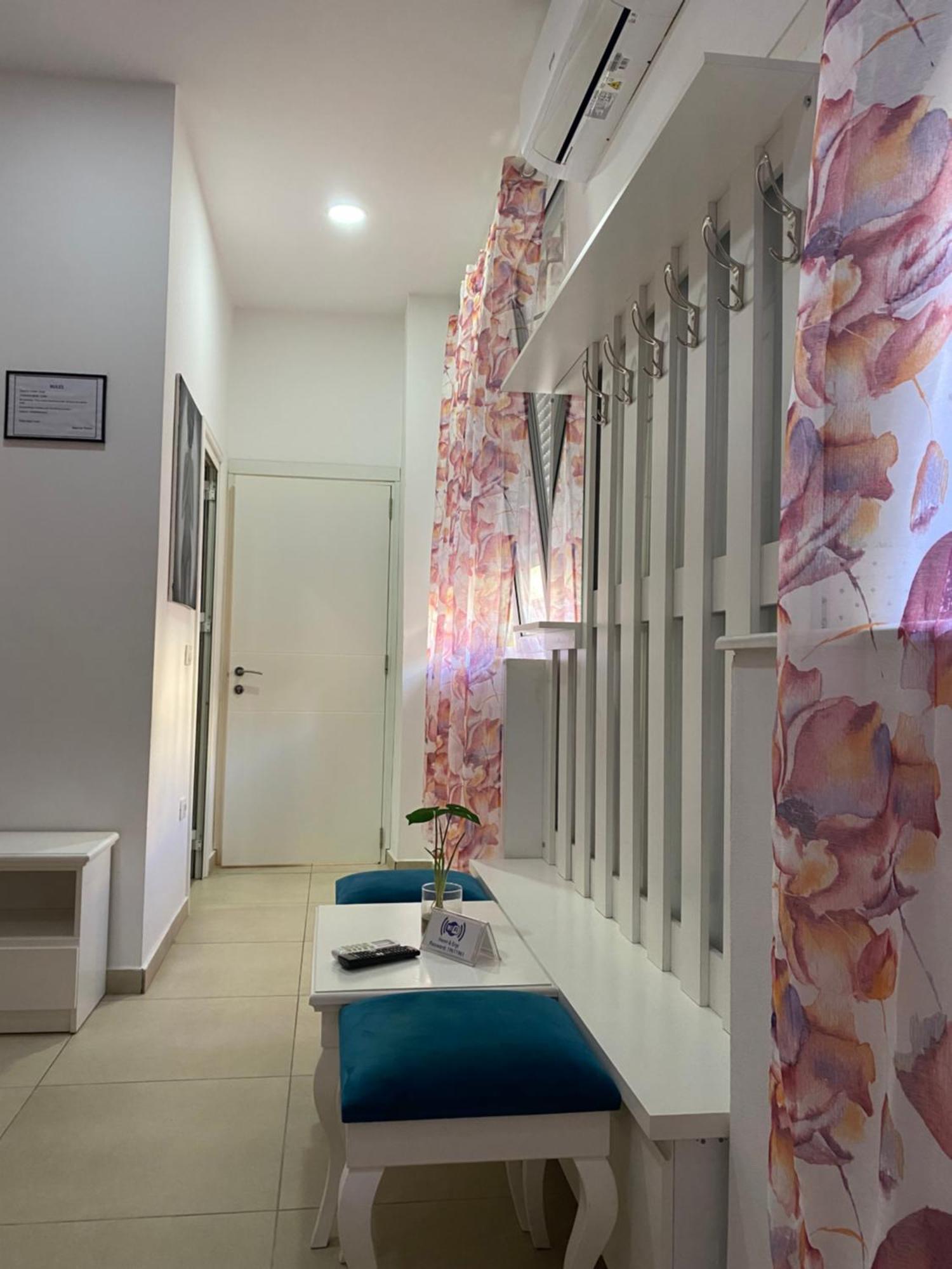 Ayso Inn Tirana City Center Екстер'єр фото